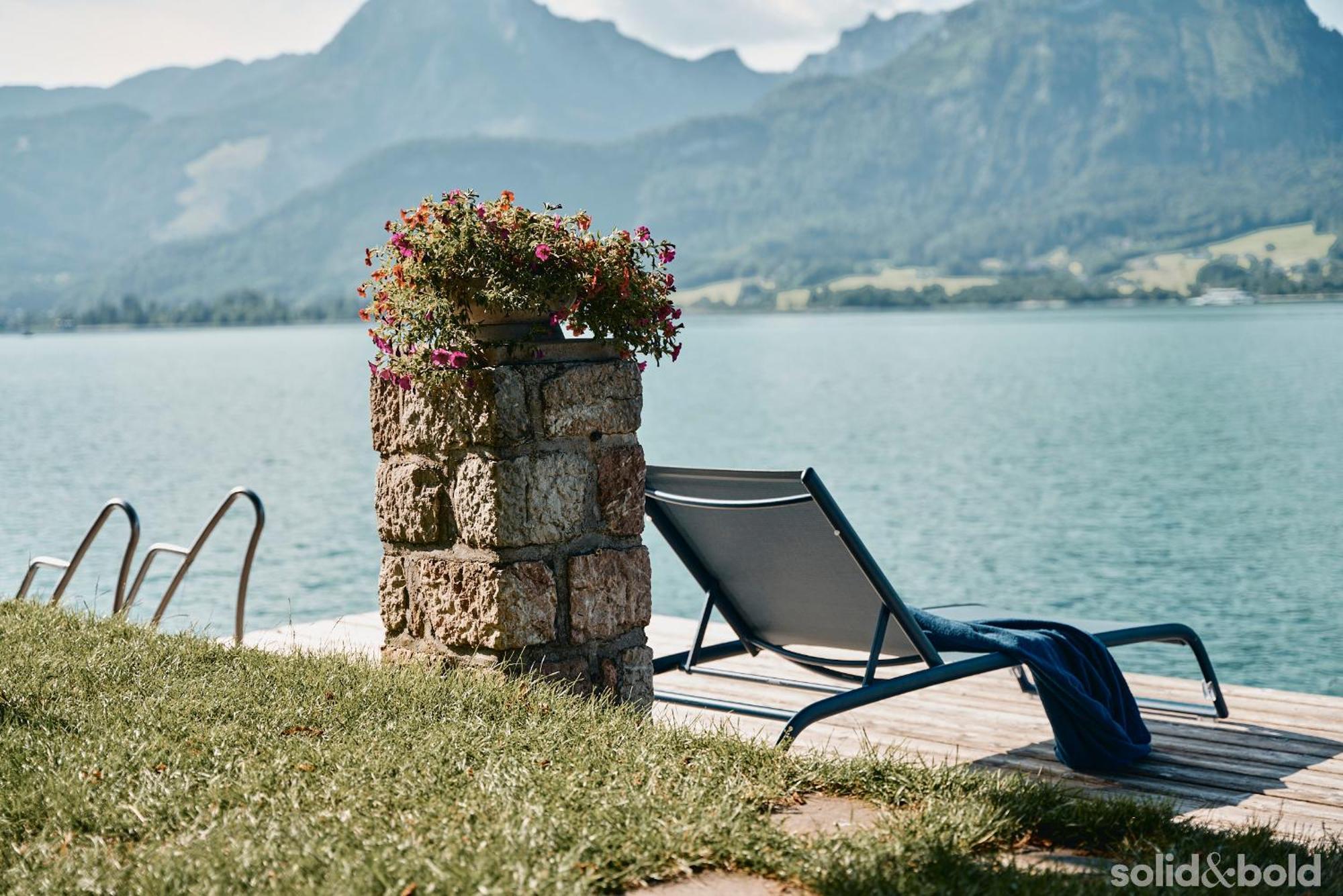 Weisser Hirsch Hotel